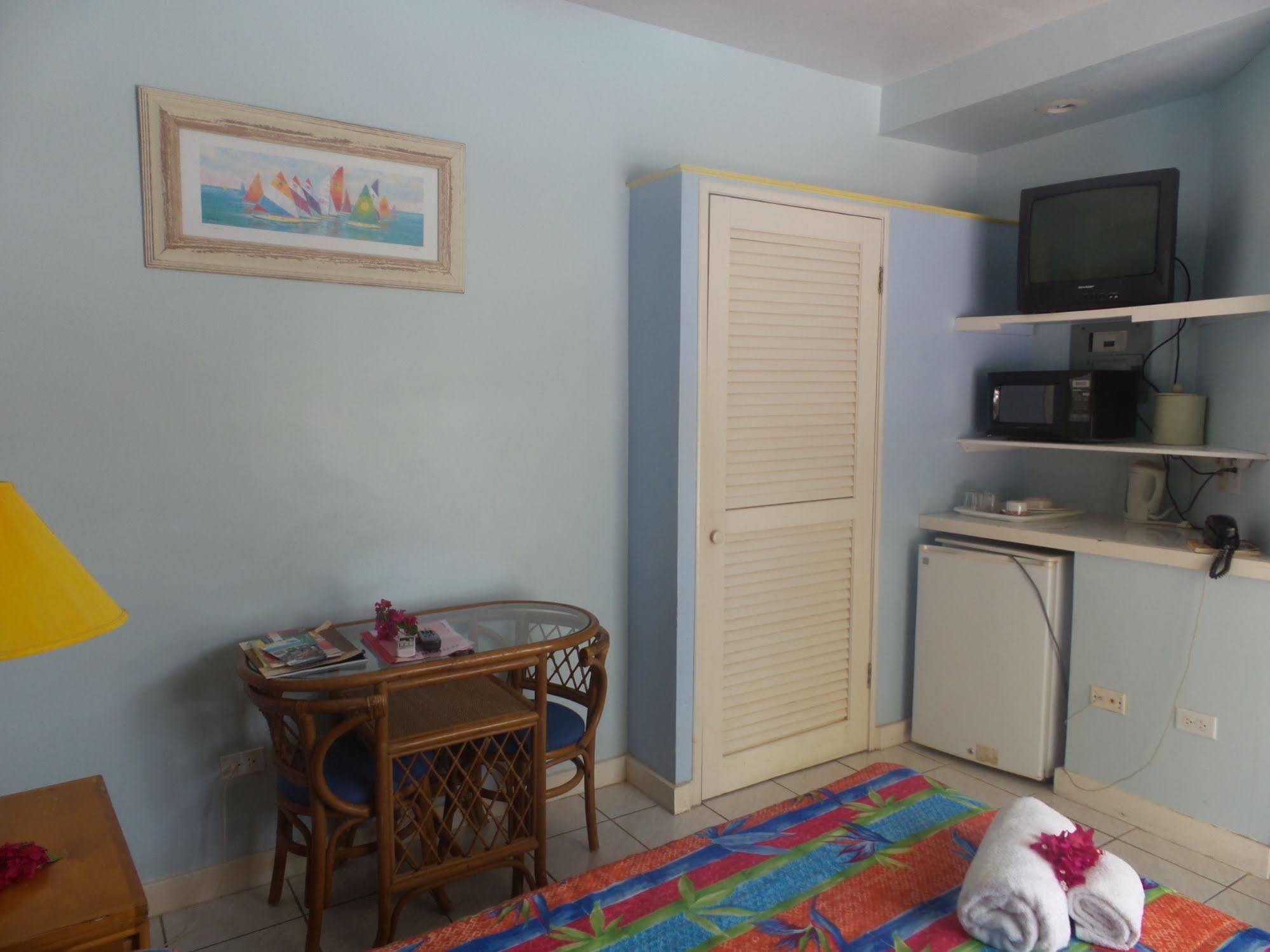 Anchorage Inn Dickenson Bay المظهر الخارجي الصورة