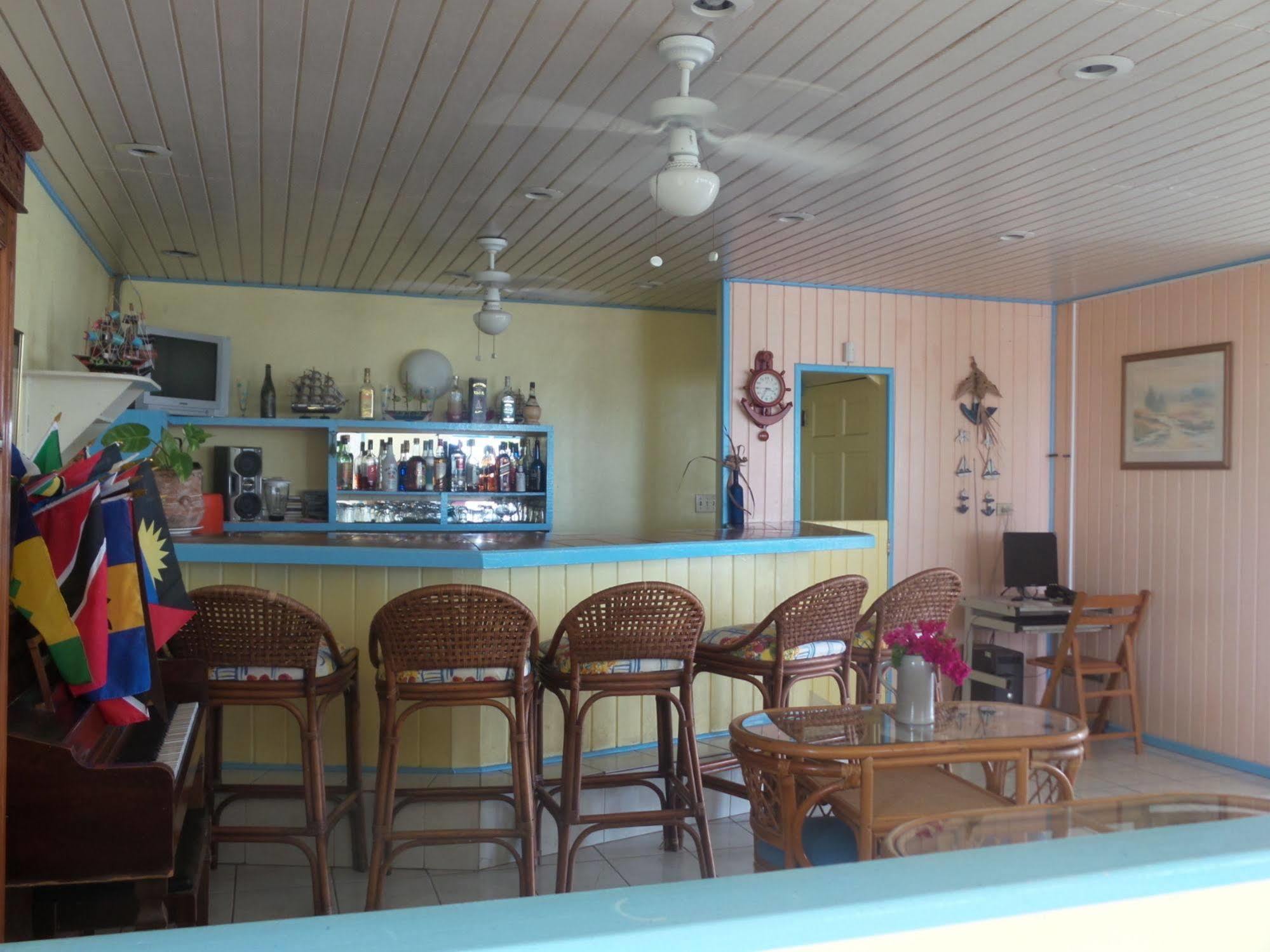 Anchorage Inn Dickenson Bay المظهر الخارجي الصورة