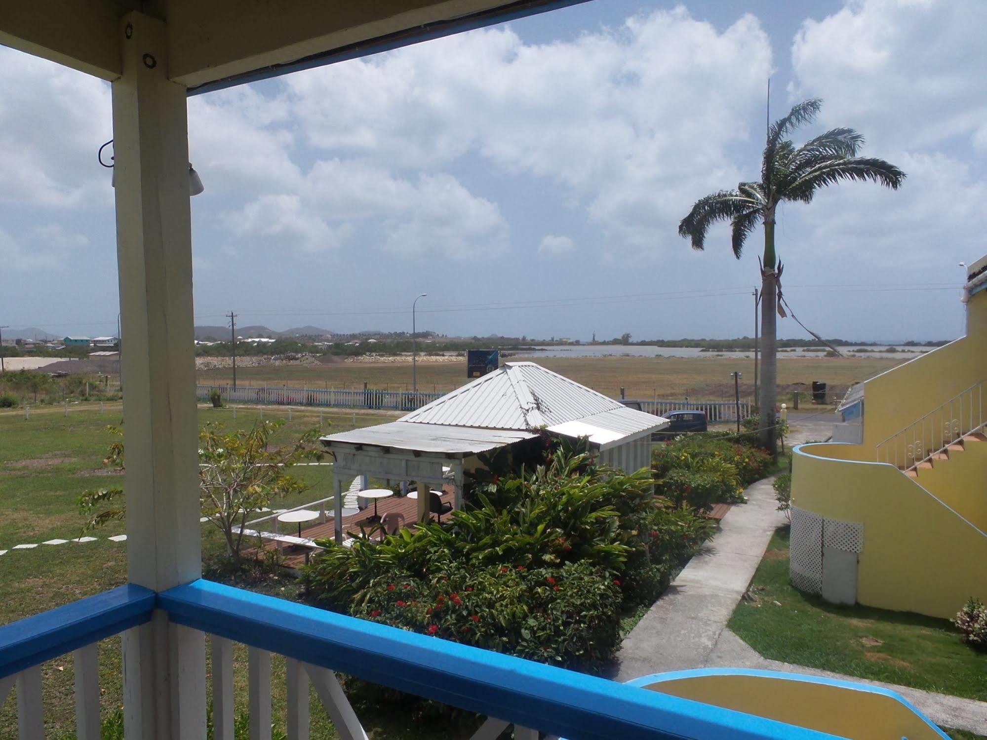 Anchorage Inn Dickenson Bay المظهر الخارجي الصورة
